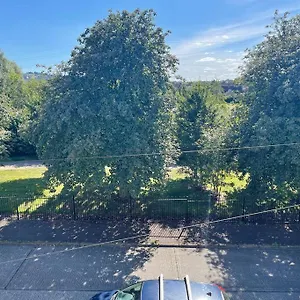  Holiday home Lovely 2 Bedroom House Overlooking Park, Free Parking United Kingdom